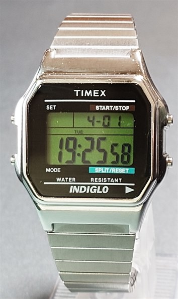 【SALE】TIMEX クラシックデジタル T78587 INDIGLO タイメックス時代を超越した古典的な Indiglo クロノグラフ
