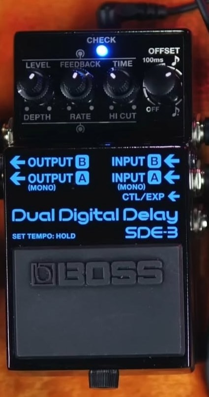 ラックディレイの名機がコンパクトに！』 BOSS Dual Digital Delay SDE