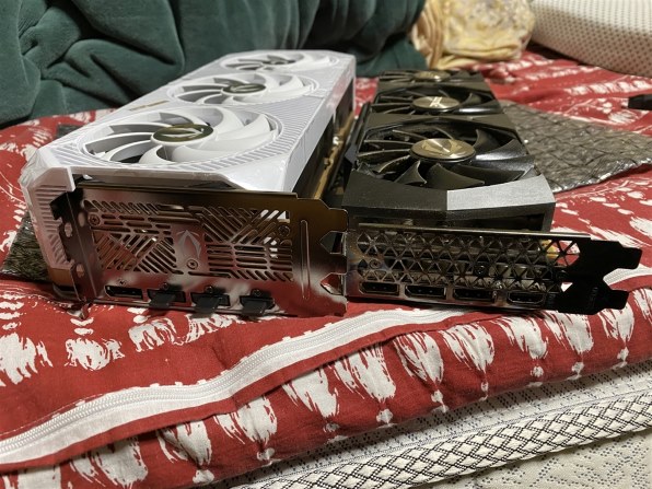 ZOTAC ZOTAC GAMING GeForce RTX 5080 SOLID OC White Edition ZT