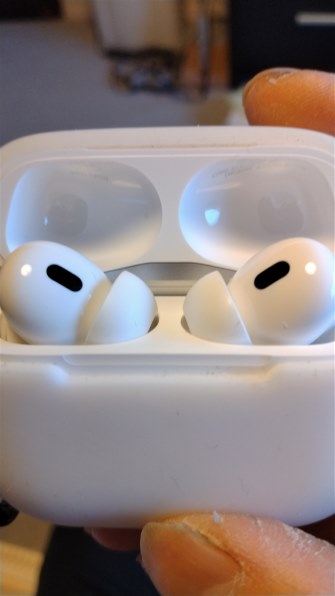 Apple AirPods Pro 第2世代 MagSafe充電ケース(USB-C)付き Apple AirPods Pro 第2世代 MagSafe充電ケース(USB-C)付き