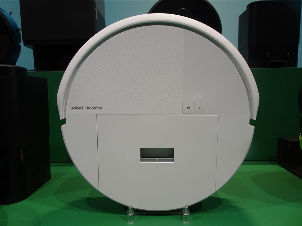 目から鱗の方法で集塵量を増量！業界初のゴミ圧縮機能搭載ルンバ
