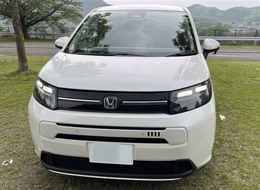 ホンダ　新型フリード　非売品　ミニカー　ホンダコムテック　本田技研工業 Amazon.co.jp: ホンダ 新型フリード ミニカー ホンダコムテック