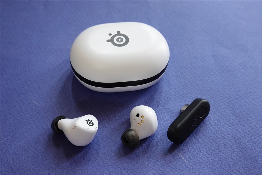 ノイキャン対応で外でもOK。USBドングル接続で低遅延ゲーミング