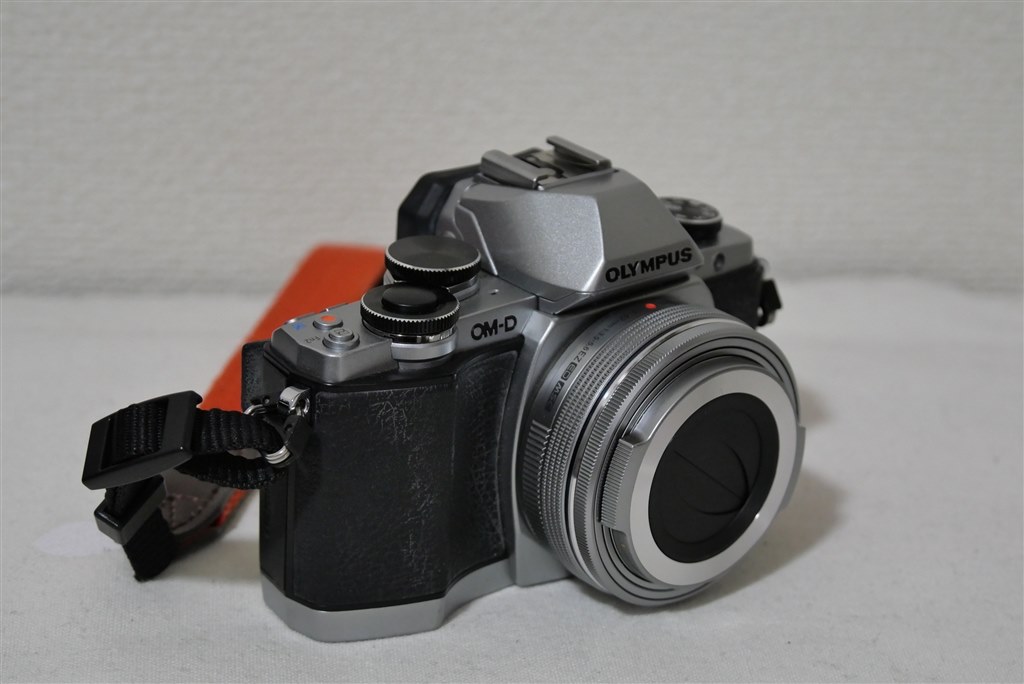 レンズの大きさ重さが全く気にならない！』 オリンパス M.ZUIKO