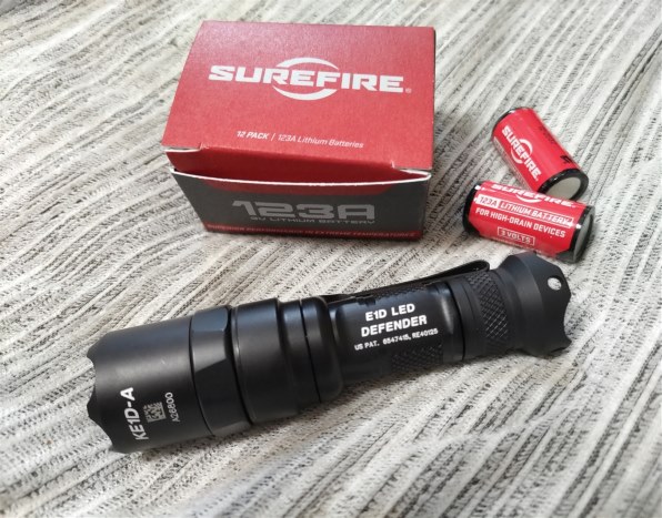 ライト・ランタン surefire e1d SUREFIRE シュアファイヤー E1D LEDディフェンダー 電池1個