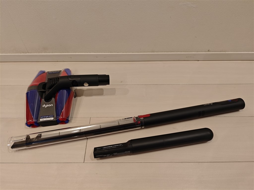 3.8cm！極細ボディでささっと掃除。しかも吸引力妥協なし。』 ダイソン
