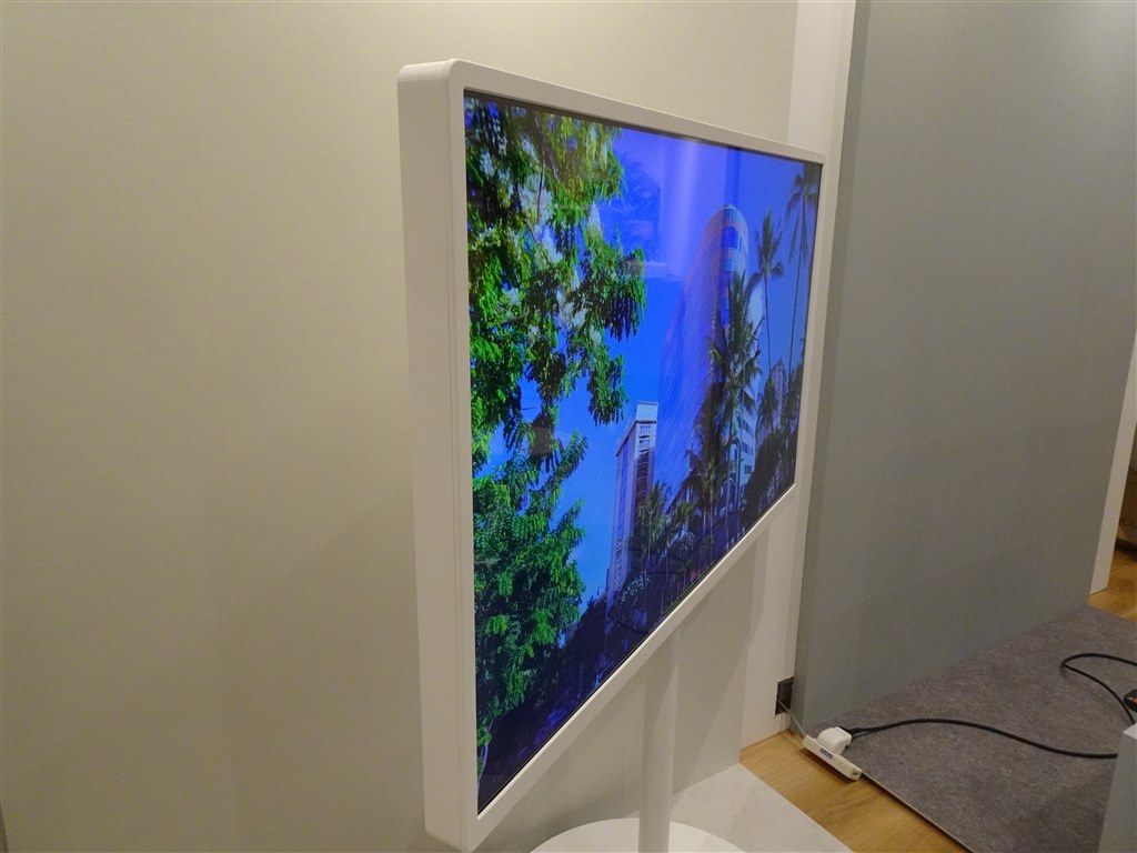 HDMI出力もワイヤレスに！レイアウトフリーTV・HDD非搭載モデル