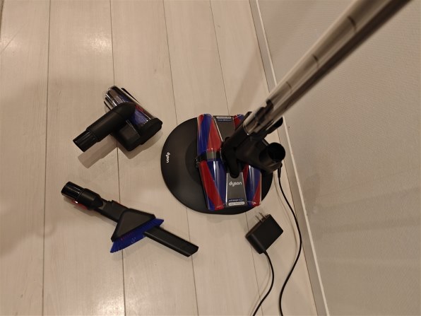 3.8cm！極細ボディでささっと掃除。しかも吸引力妥協なし。』 ダイソン