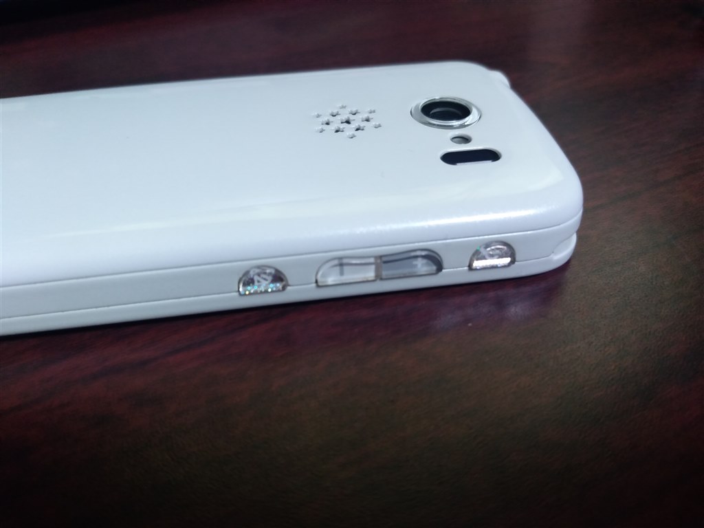 LIBERO ホワイト & HONEY BEE レッド 携帯電話本体　起動確認済 HONEY BEE 101K｜価格比較・最新情報 - 価格.com
