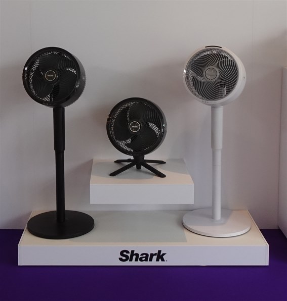 シャーク　扇風機　Shark FLEX BREEZE FA222JBK Amazon.com: Shark FlexBreeze Fan - Indoor & outdoor