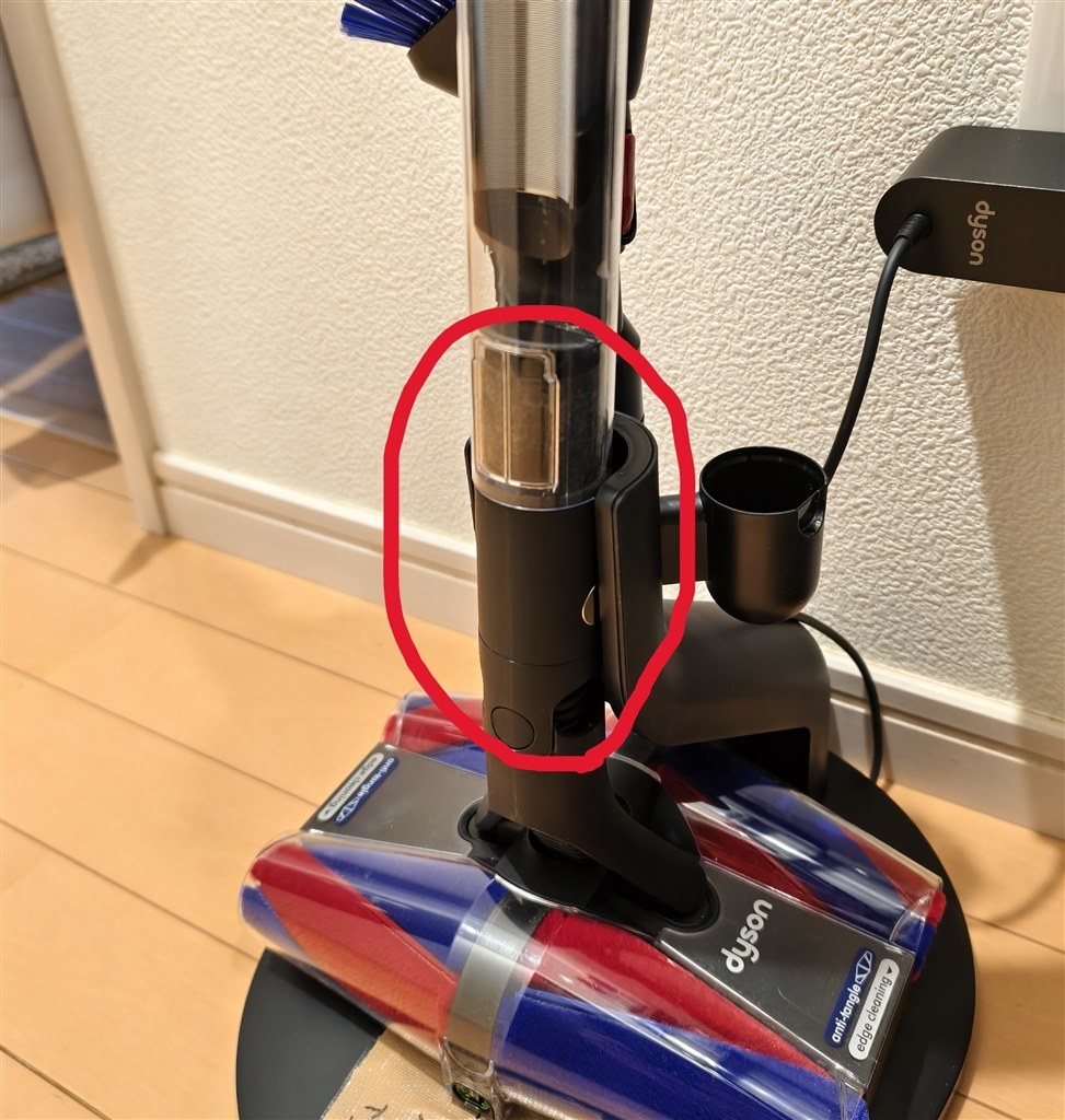 ＊Dyson Pencilvac Fluffycones 予備バッテリー付＊ Dyson Pencilvac Fluffycones 予備バッテリー付＊ Dyson