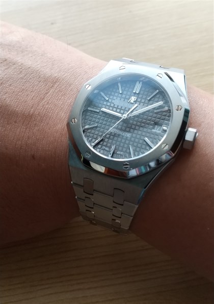 オーデマ・ピゲ ロイヤル オーク 15450ST.OO.1256ST.02 価格比較