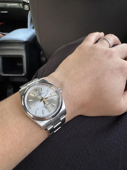 ロレックス オイスター パーペチュアル 124300 [オイスター