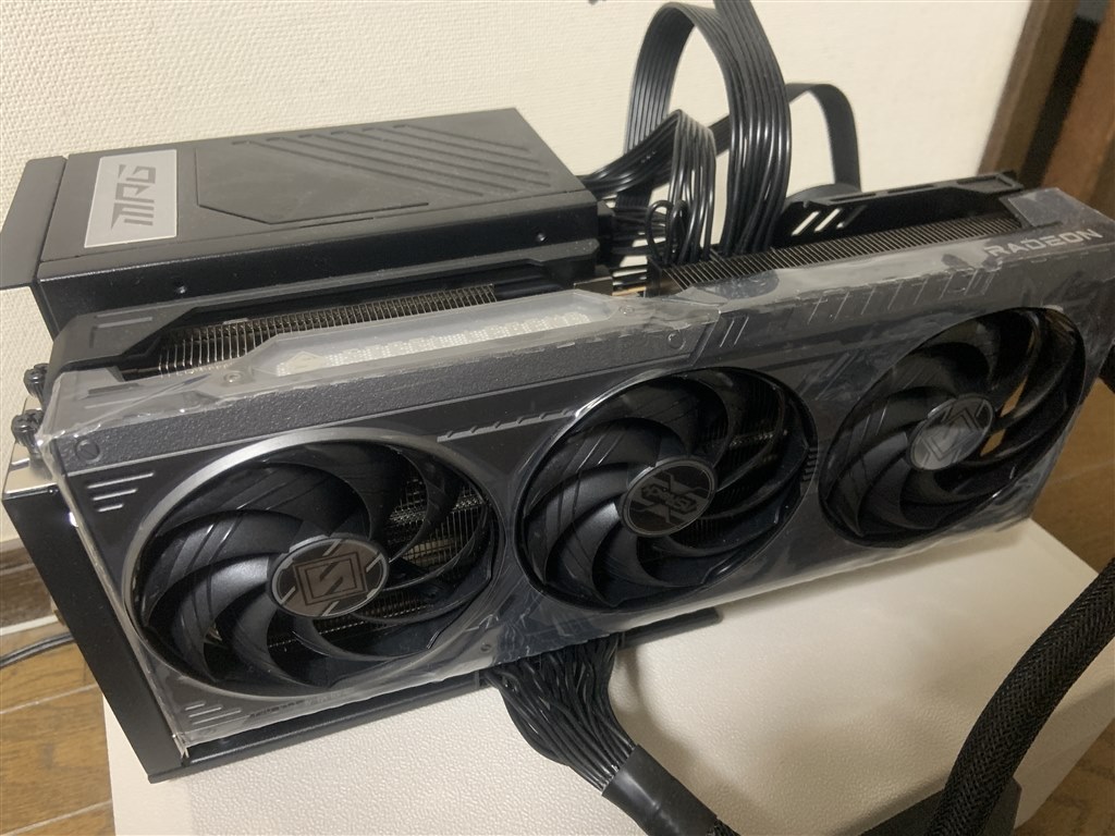 「RX6600XT、OCuLink外付けスタンド、600W電源」セット OCulinkにての接続』 ASRock Radeon RX 9070 XT Steel Legend Dark
