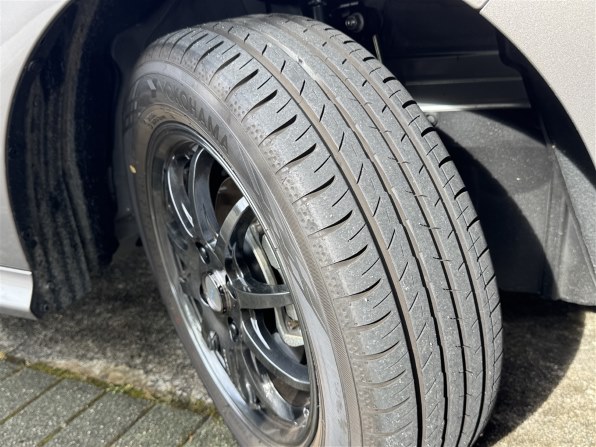 YOKOHAMA BLUEARTH-GT AE51 185/60R15 84H | タイヤの通販 販売
