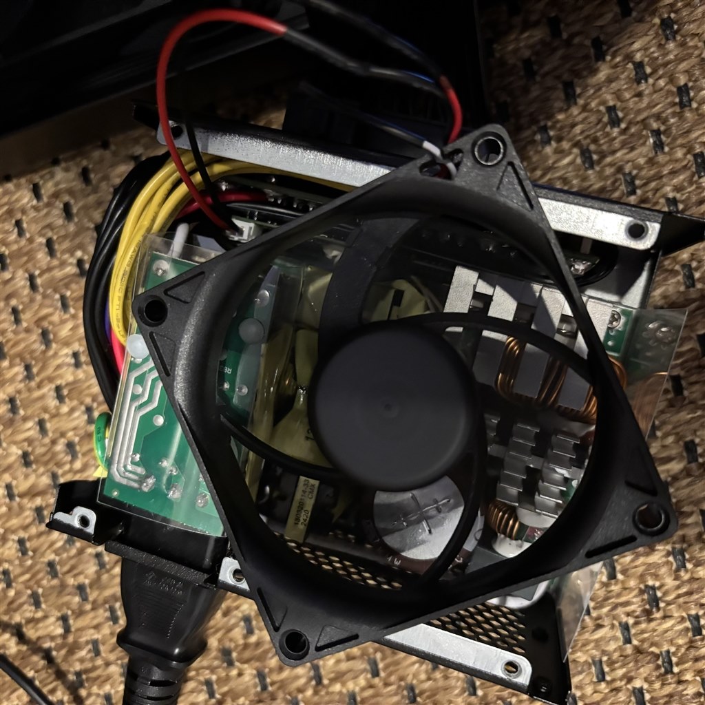 静音ファンへの交換手順』 玄人志向 KRPW-SXP600W/90+ ねこ0102