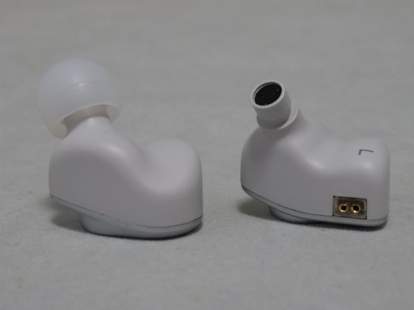 ACTIVO　VOLCANO 【IRV-ACTIVO-VOLCANO】イヤホン ACTIVO VOLCANO IRV-ACTIVO-VOLCANO-BK [Black] 価格比較 - 価格.com