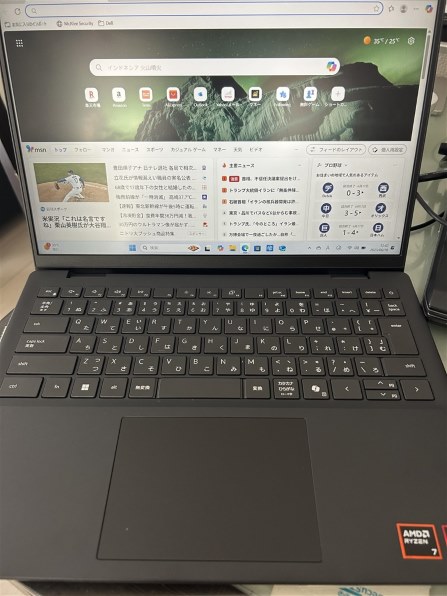 Dell Inspiron 14 Ryzen 7 8840HS・16GBメモリ・1TB SSD搭載