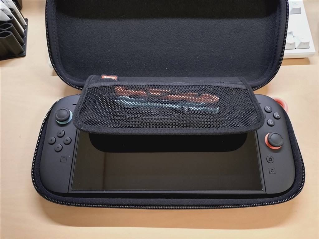 薄くし過ぎ』 任天堂 Nintendo Switch 2 キャリングケース (画面