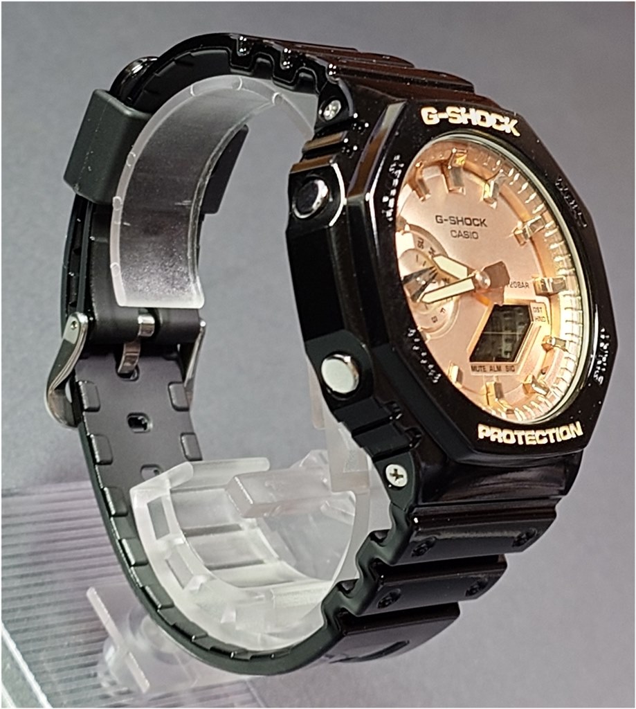 文字盤金色ならバンドは黒』 カシオ G-SHOCK GA-2100GB-1AJF MM_MM_MM