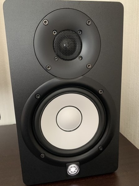 ヤマハ HS5 W(ホワイト) スピーカー Amazon.com: Yamaha HS5 W 5-Inch Powered Studio Monitor