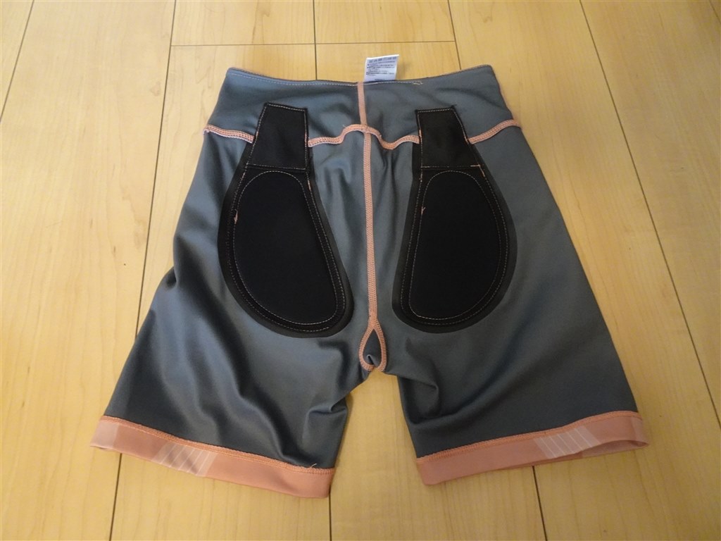 穿くだけで”ながら”トレーニング！お尻用のシックスパッド』 MTG