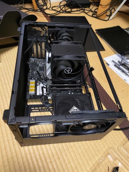DEEPCOOL CH260 R-CH260-BKNGM0-G-1 [ブラック]投稿画像・動画