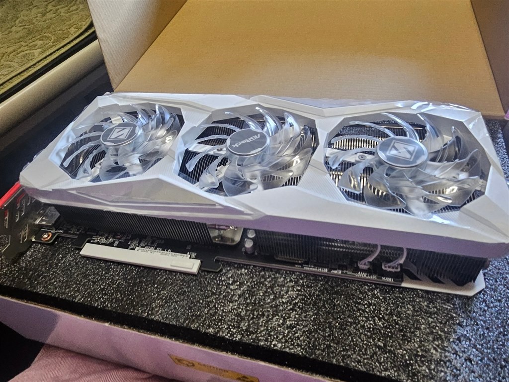 グラフィックボード・グラボ・ビデオカード ASRock RX 7700XT STEEL LEGEND 12GB OC Amazon | ASRock Radeon / RX7700XT 搭載 グラフィックボード