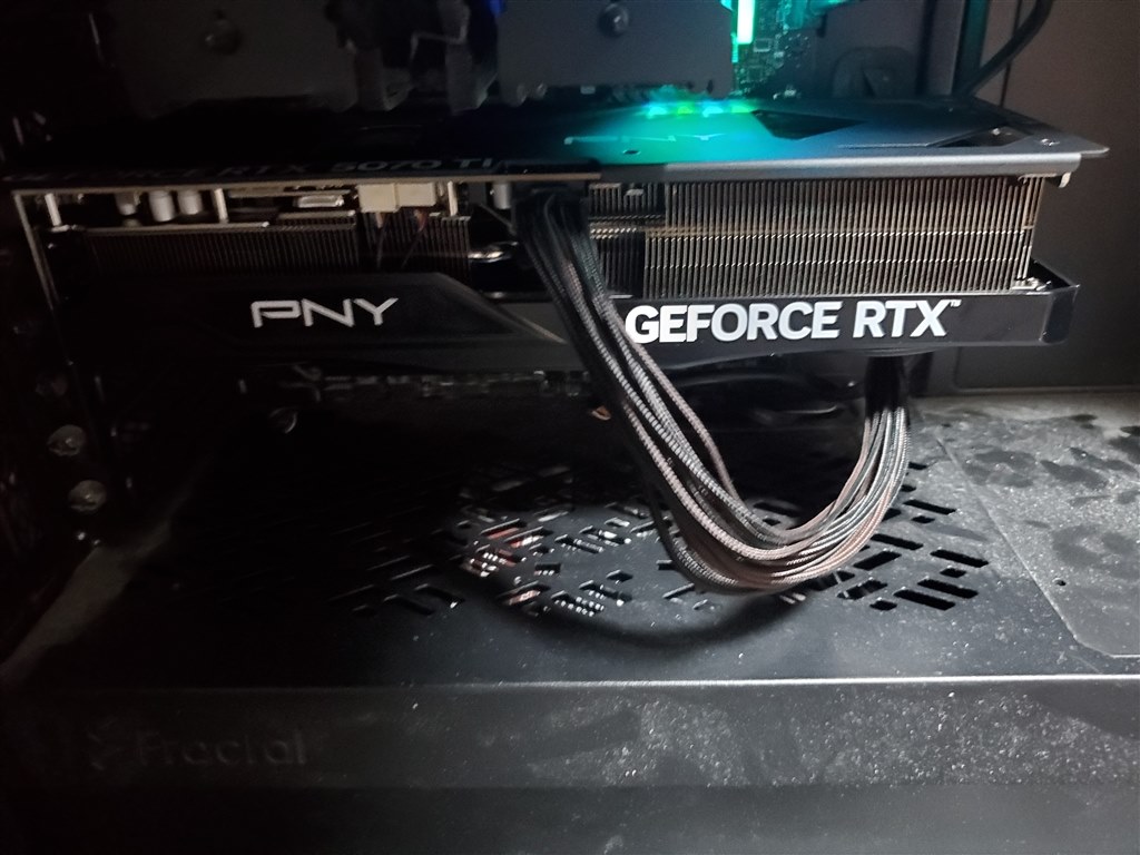 グラフィックボード・グラボ・ビデオカード PNY GeForce RTX 5070 Ti 16GB Amazon | PNY GEFORCE RTX™ 5070 Ti 16GB トリプルファン