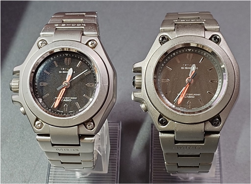 G-SHOCK MRG-120T チタン製 時計 G-SHOCK CASIO カシオ MR-G Gショック MRG-120T クォーツ レフト