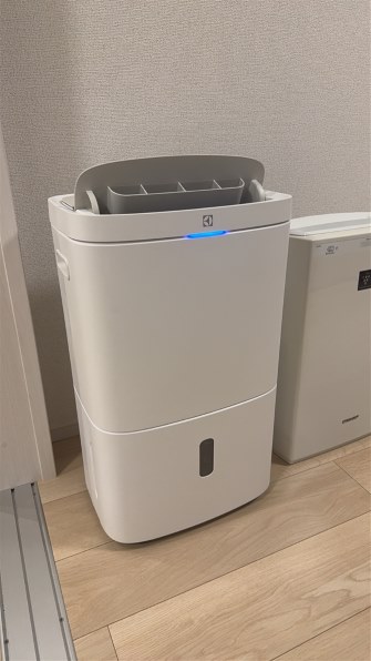 エレクトロラックス 2022年製　空気清浄機付き除湿機 EDH12TRBD3 エレクトロラックス、空気清浄機能付きの除湿機「UltimateHome