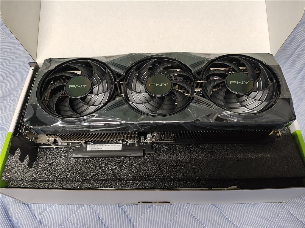 いい意味でスタンダード』 PNY GeForce RTX 5070 Ti 16GB Overclocked