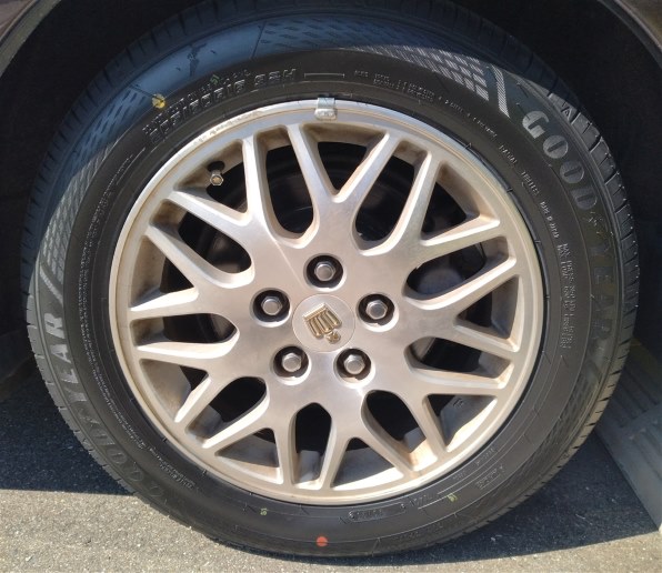 グッドイヤー EfficientGrip ECO EG02 205/60R16 92H 価格比較