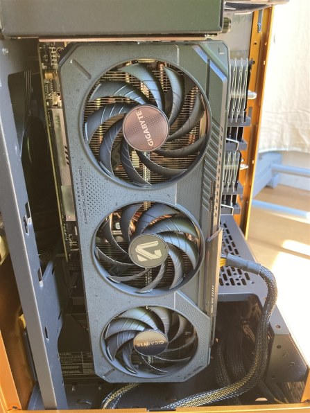 GIGABYTE GV-R9060XTGAMING OC-16GD [PCIExp 16GB] レビュー評価・評判