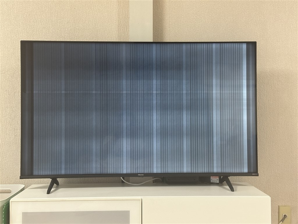 液晶パネルの破損とメーカー対応に不満』 ハイセンス 55U8N [55