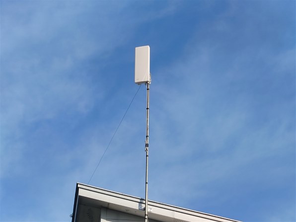 青空にスカッと映えるアンテナです。』 マスプロ SKY WALLIE U2SWLA20