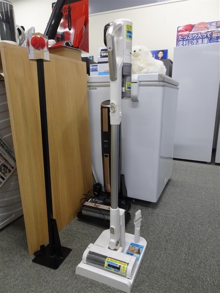 掃除機 ハイアール コードレス式 スティッククリーナー 充電スタンド付き ホワイト JC-H1A-W ハイアール JC-H1A-W [ホワイト] 価格比較 - 価格.com