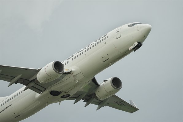 α7R III ILCE-7RM3 ボディ　写真の通り　新古品 価格.com - SONY α7R III ILCE-7RM3 ボディ 価格比較