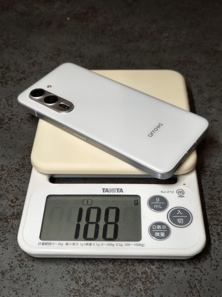 祝！完全復活！日本人のための完成度高いスマホ』 FCNT arrows