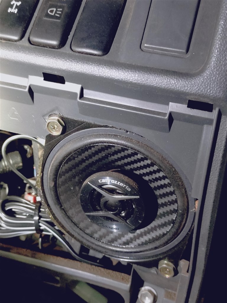 コスパが良くて、高音質なスピーカー。軽トラックにはいいです