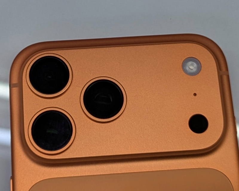 デザインは賛否両論ですが機能の向上は素晴らしいですね。』 Apple