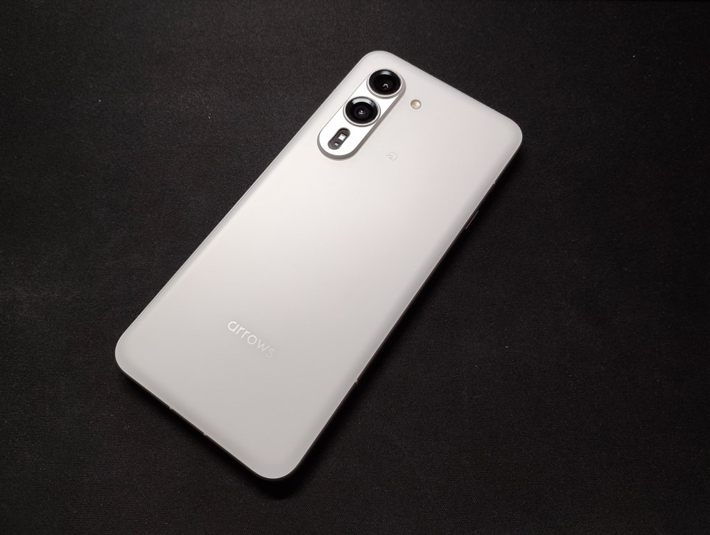 arrows Alpha M08 SIMフリー　ホワイト ほぼ新品 大体全部あるAndroidスマホ』 FCNT arrows Alpha M08 SIMフリー