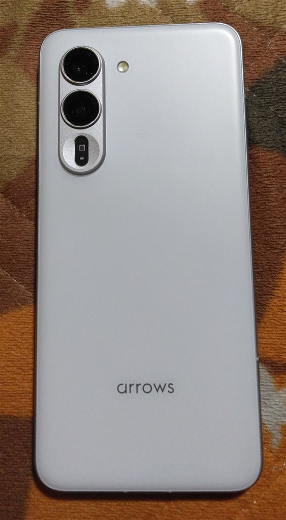 十分な性能なのに雑に扱えるスマホ』 FCNT arrows Alpha M08 SIM