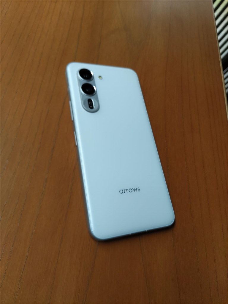 arrows Alpha M08 SIMフリー ホワイト ほぼ新品 期待以上の製品です』 FCNT arrows Alpha M08 SIMフリー