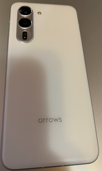 FCNT 【SIMフリー】arrows Alpha ホワイト PB8M0001JP 【864】 arrows