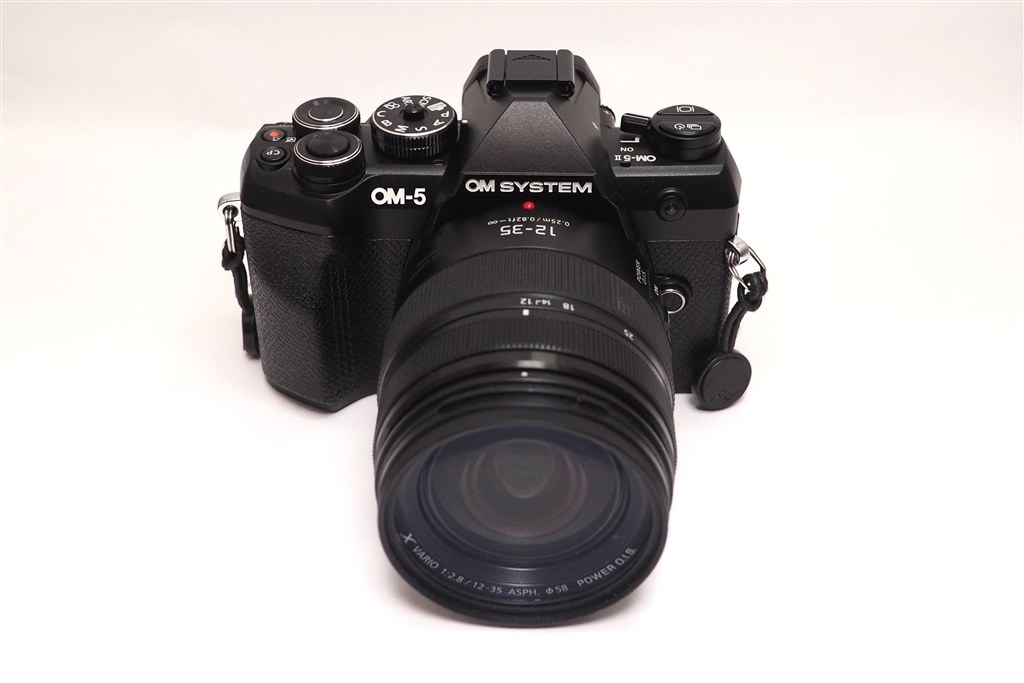 OMデジタルソリューションズ　OM SYSTEM OM-5 ボディ 基本情報｜OM-5｜OM｜OM-D｜デジタル一眼カメラ｜製品