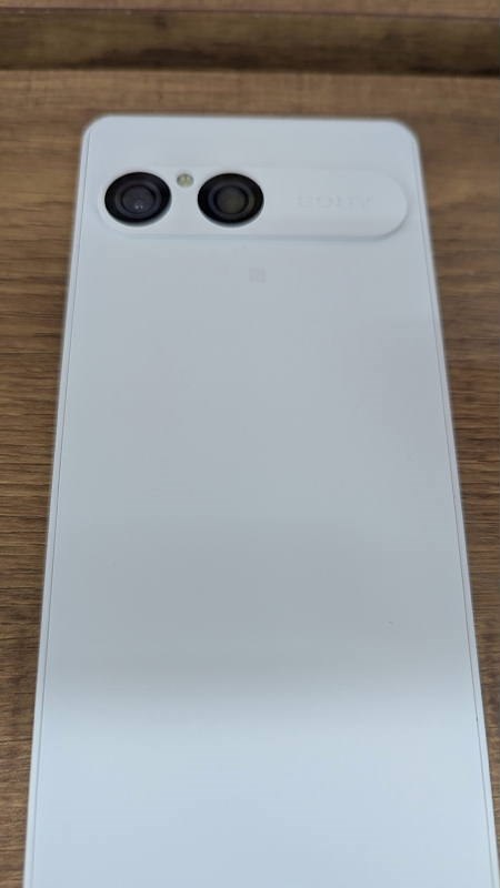 日本人好みの事を知り尽くしたソニーの気合のスマホですね。』 SONY