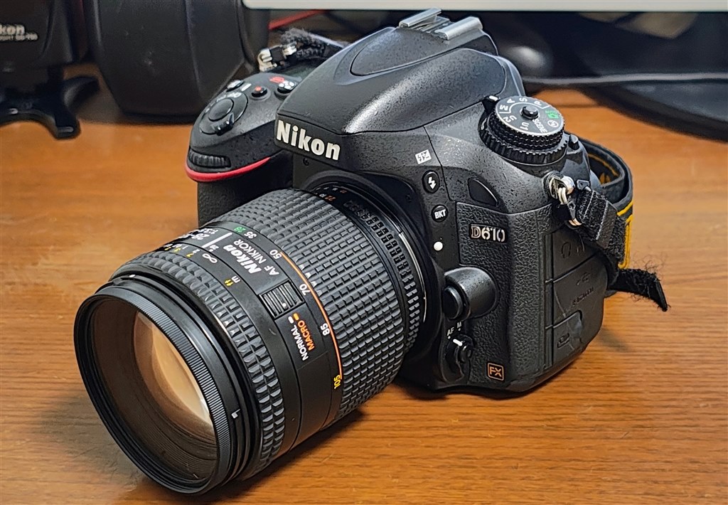 安くてよく写るカメラ』 ニコン D610 ボディ デジタルは軽量