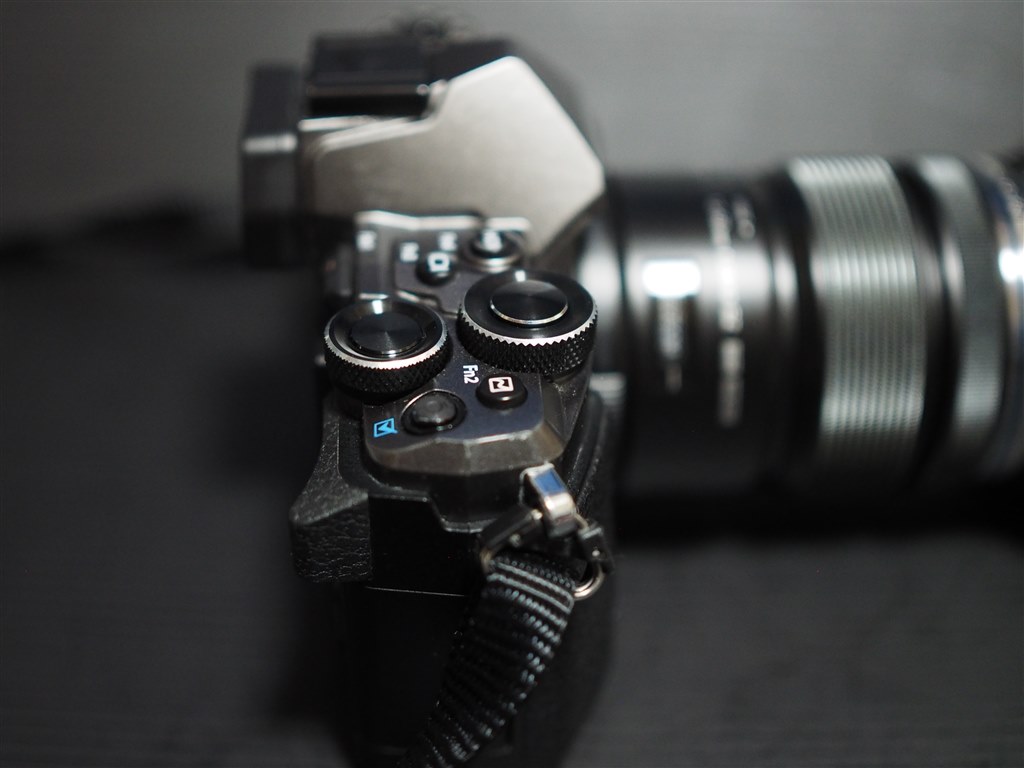 ✨極美品✨オリンパス OM-D E-M5❤️スマホ転送◎❤️ショット数 ✨極美品✨オリンパス OM-D E-M5❤️スマホ転送◎❤️ショット数