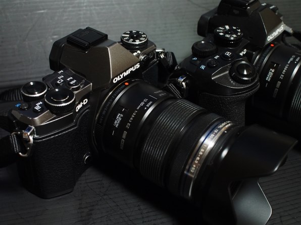 OLYMPUS OM−D E−M5 レンズキット シルバー オリンパス OLYMPUS OM-D